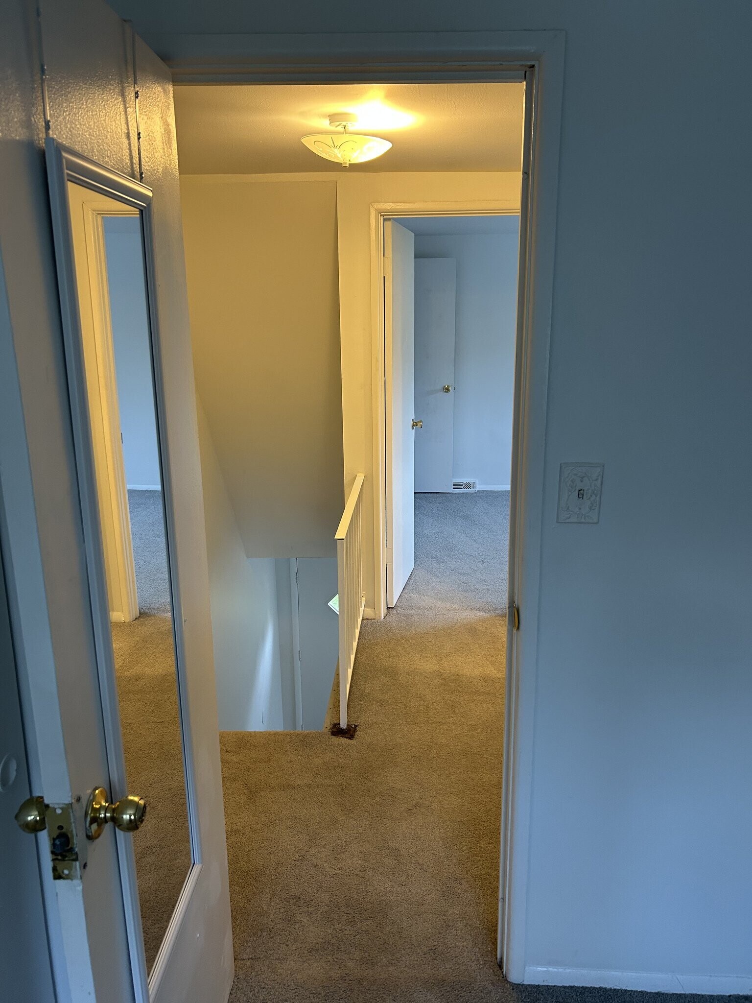 Building Photo - 218 Aster Ln