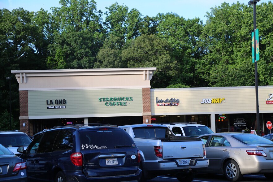 Shopping Center 2 miles away - 12945 Pinecrest road