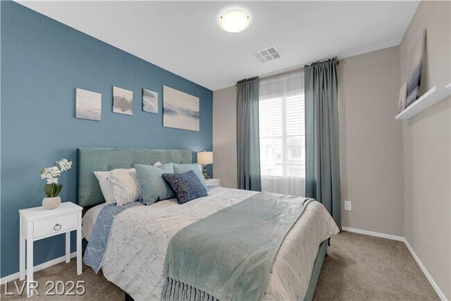 Building Photo - GORGEOUS FURNISHED TOWNHOME IN SUMMERLIN!!!
