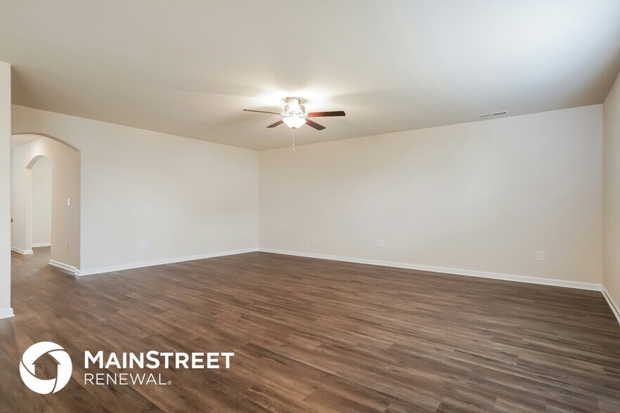 Building Photo - 328 Iron Horse Ln