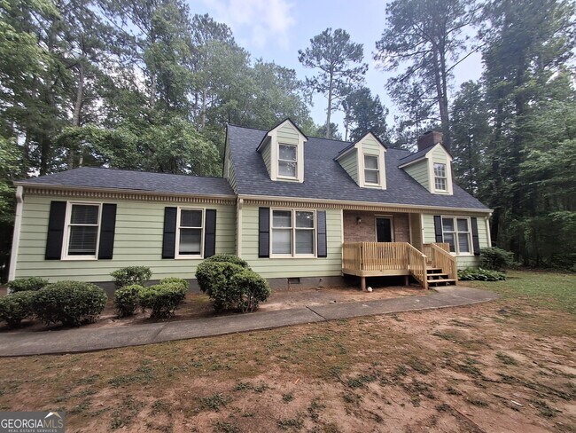 Building Photo - 2243 Sharondale Dr