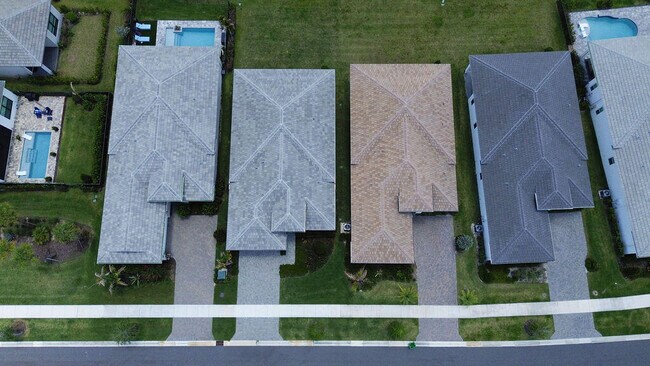 Building Photo - 11338 SW Pietra Wy