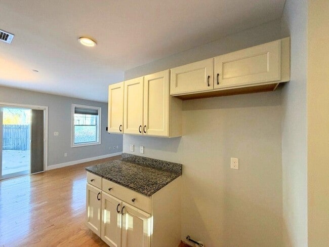 Building Photo - 75 Deerwood Dr