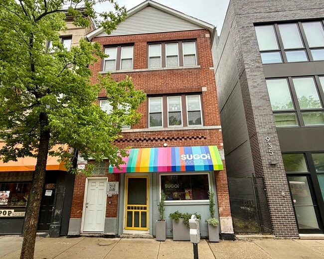 Primary Photo - 937 N Ashland Ave