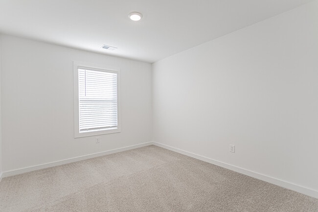 Building Photo - 1411 Darrowby Wy