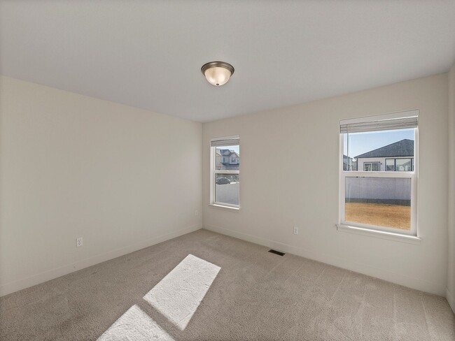 Building Photo - Excellent Home in Great Johnstown Area Available For Quick Move-In!