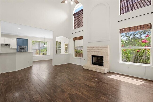Building Photo - 2225 Speidel Dr