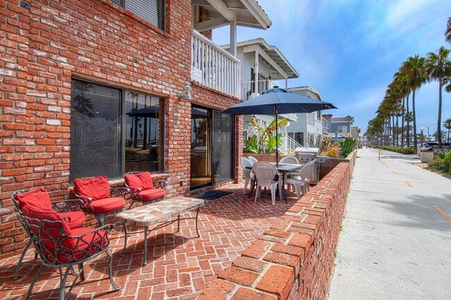 Building Photo - 414 E Oceanfront