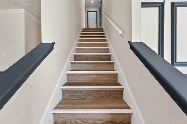 Building Photo - 7534 8 Willows Rd