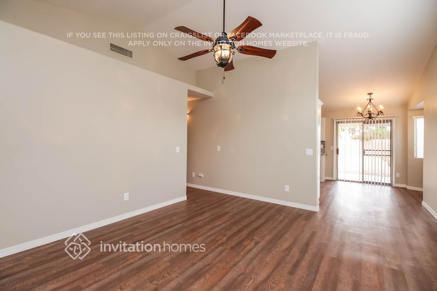 Building Photo - 30737 N Royal Oak Way