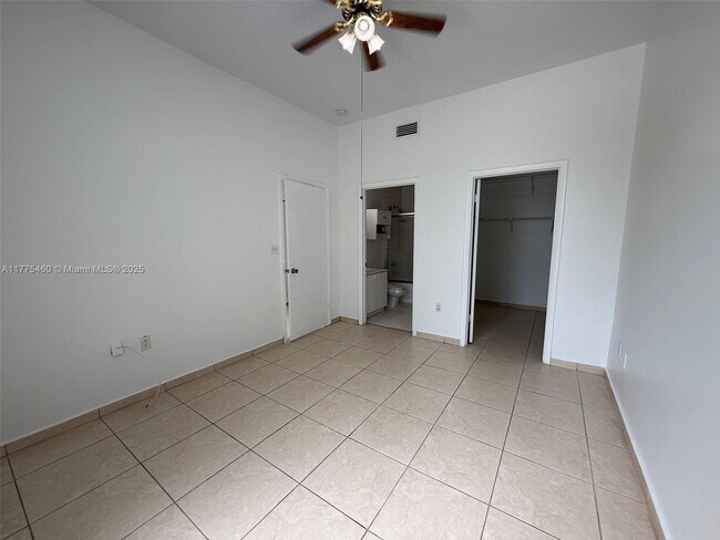 Building Photo - 7420 W 20th Ave