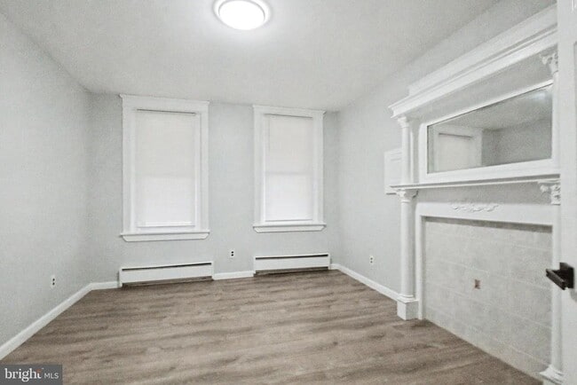 Building Photo - 1117 W Main St