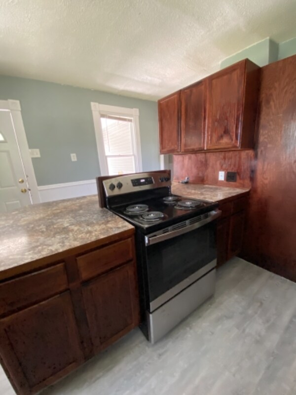 Building Photo - 1712 Seiler Rd