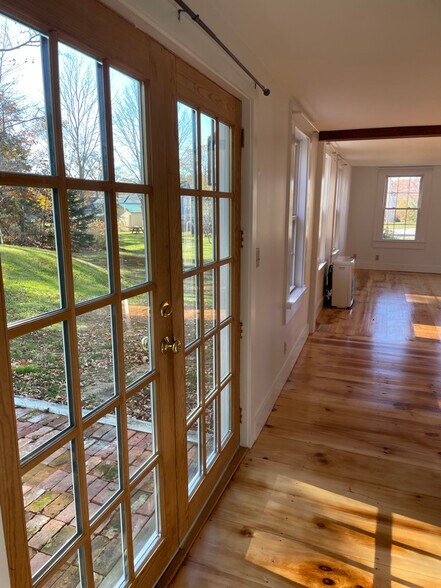 Building Photo - 39 Eastern Ave