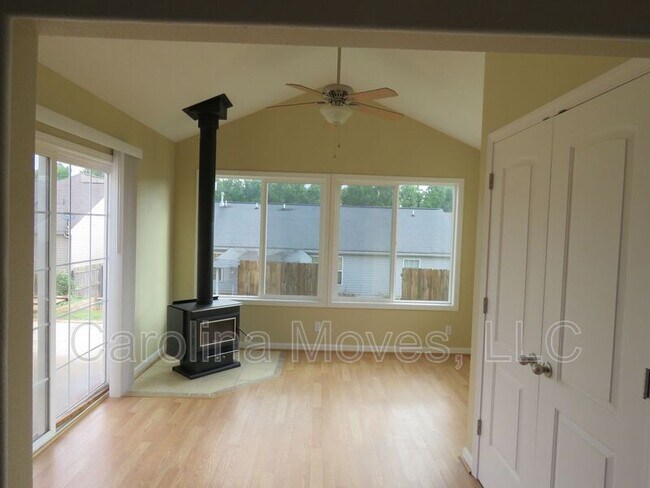 Building Photo - 6 Ivory Arch Ct