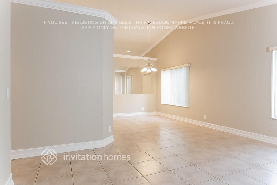 Building Photo - 4266 Greenbriar Ln