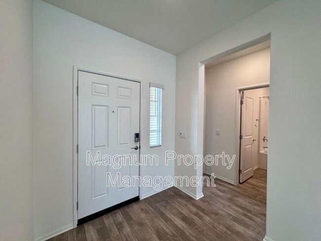 Building Photo - 31343 Autumn Blaze Dr