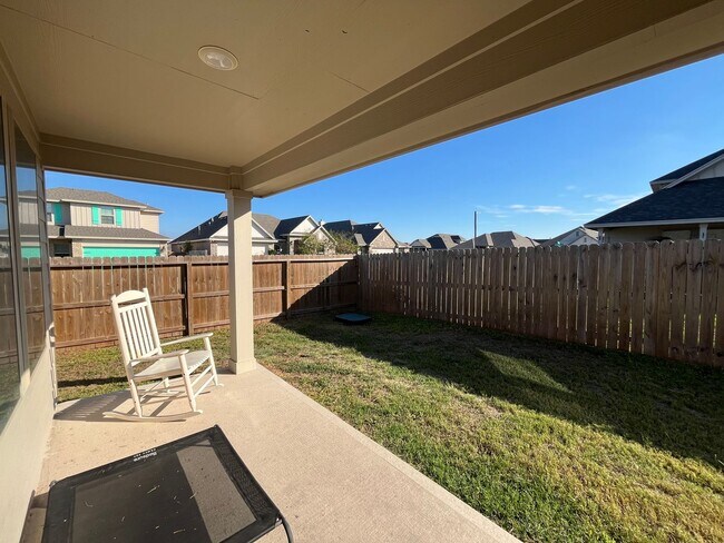 Building Photo - RANCHO VISTA CORNER LOT HOME! DOG FRIENDLY