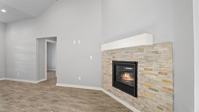 Building Photo - 17857 Salem Rd