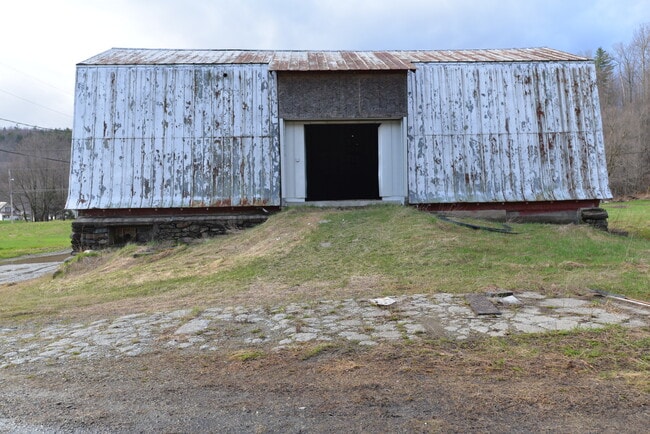 Building Photo - The Farm