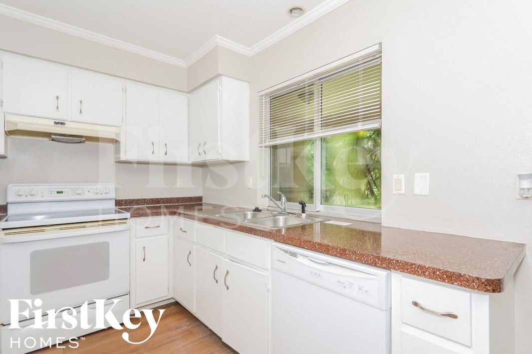 Building Photo - 964 Roseway Terrace NW