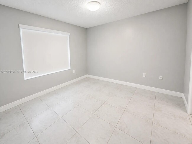 Building Photo - 15560 SW 104th Terrace