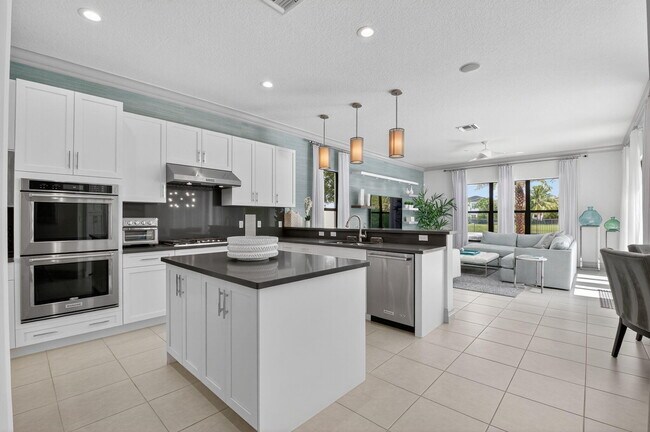 Building Photo - 16726 Picardy Way