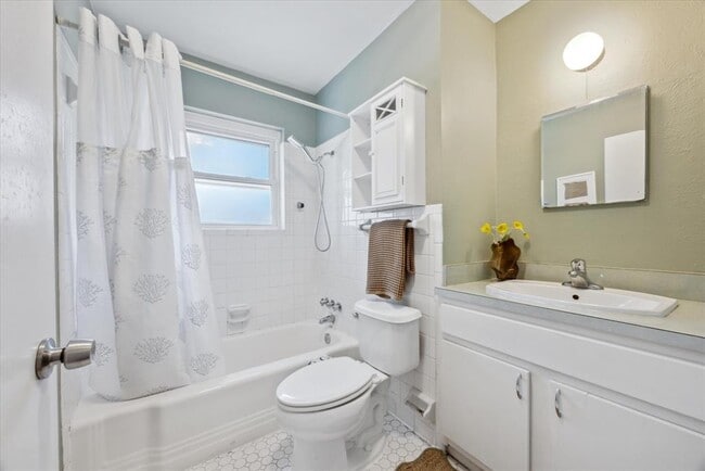 Building Photo - 6716 Haney Dr