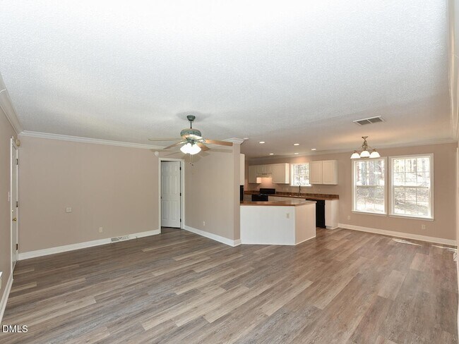 Building Photo - 4304 Amherst St