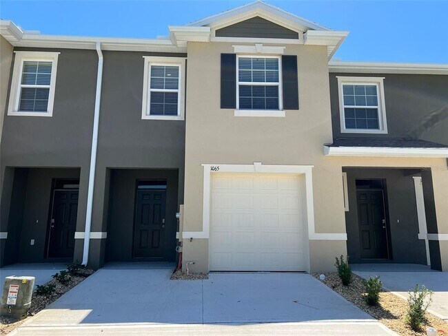 Primary Photo - 1065 Blue Jay Dr