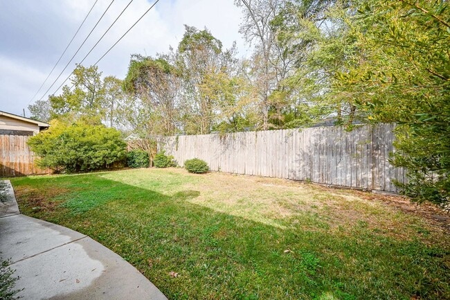 Building Photo - 7102 Casita Dr