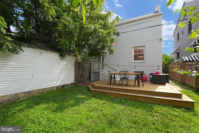 Building Photo - 5522 Blair Rd NE