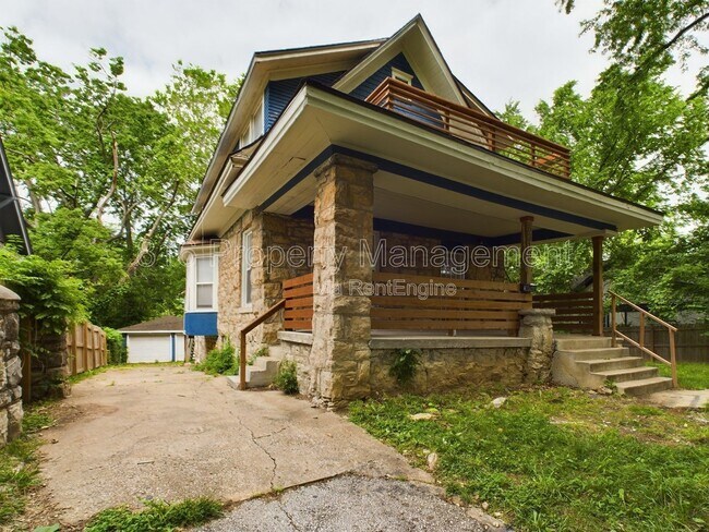 Building Photo - 5218 Highland Ave