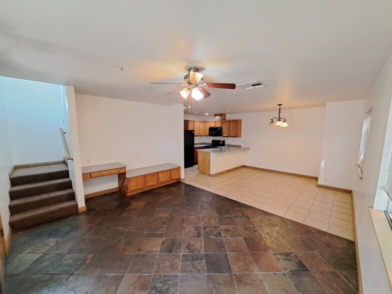 Primary Photo - 805 H St