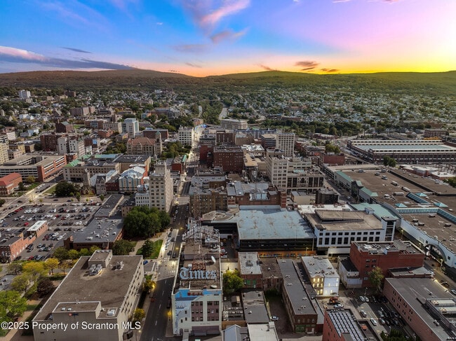 Building Photo - 115 Penn Ave