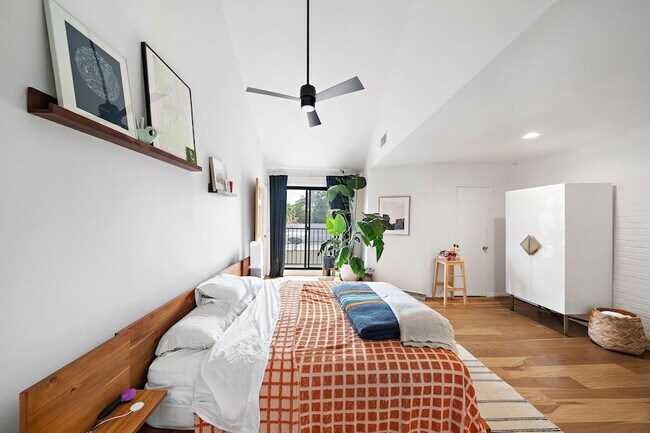 Building Photo - 3018 Baldwin St