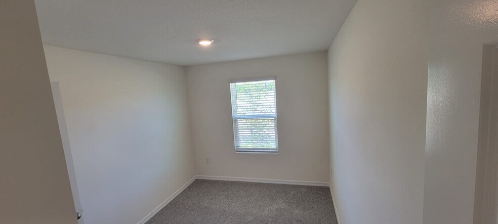 Building Photo - 8226 SW 67th Ave