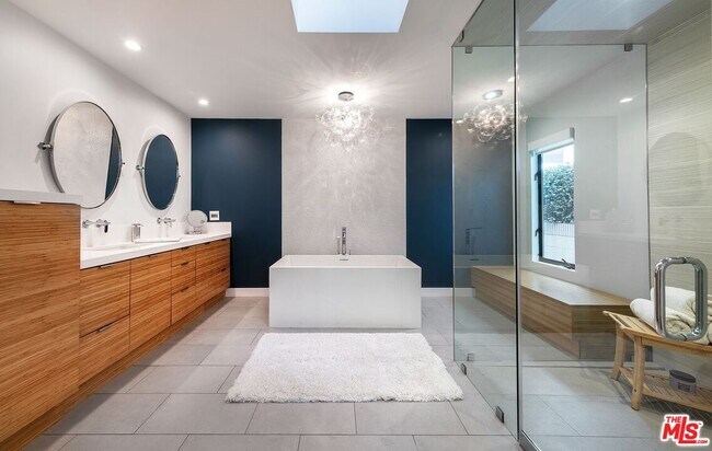 Building Photo - 7826 W 80th St