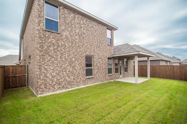 Building Photo - 7633 Spring Dr