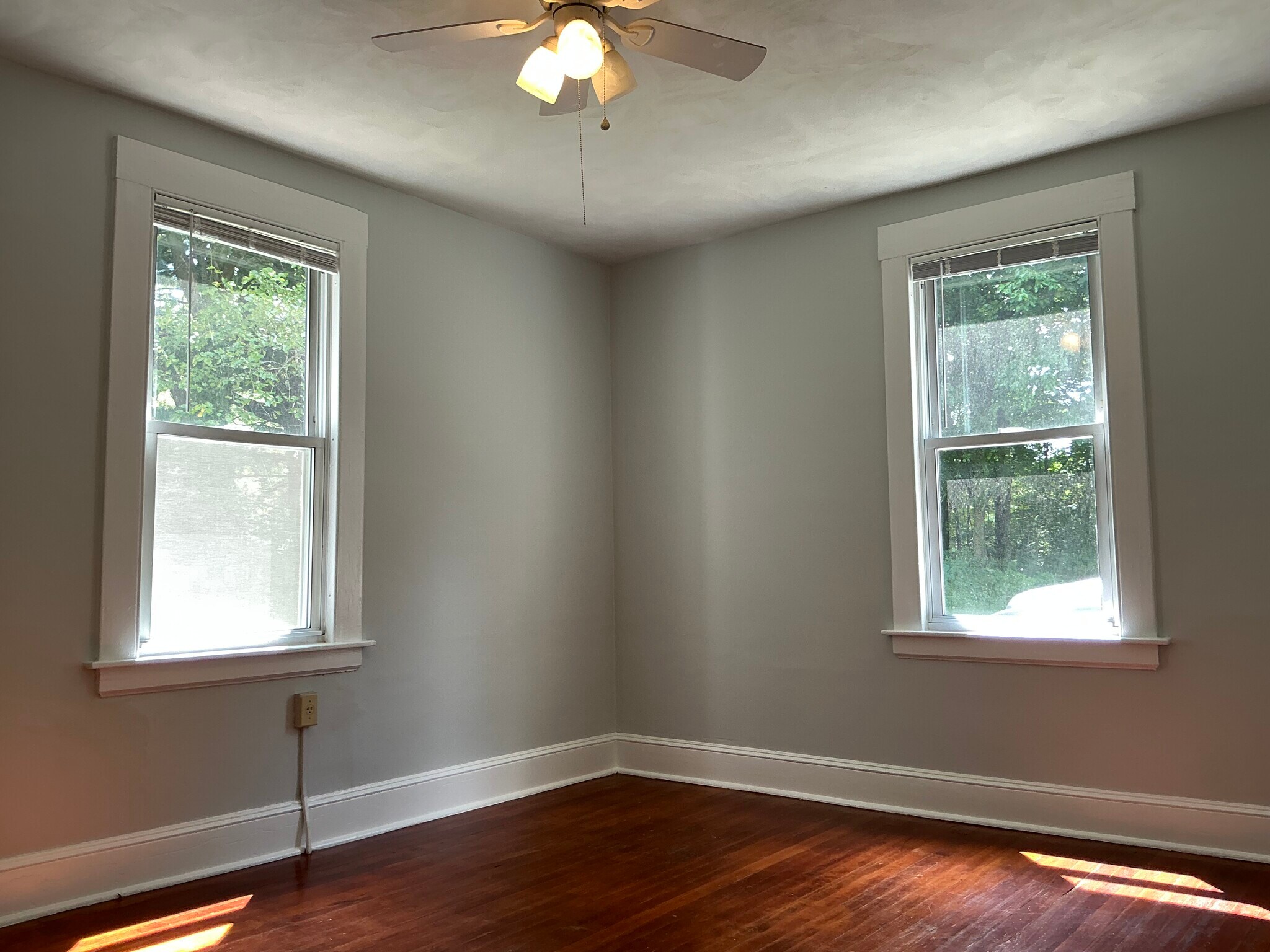 Building Photo - 176 McClintock St