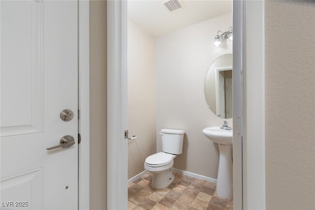 Building Photo - 723 St Aidans St