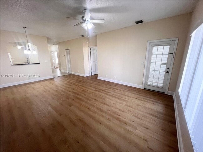 Building Photo - 4259 SW 10th Ct