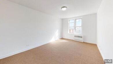 Building Photo - 2 bedroom in BRONX NY 10458