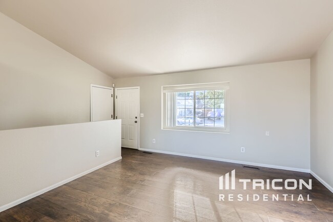 Building Photo - 4318 Sunridge Dr
