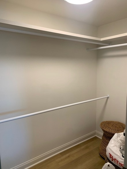 Building Photo - 326 W Main St