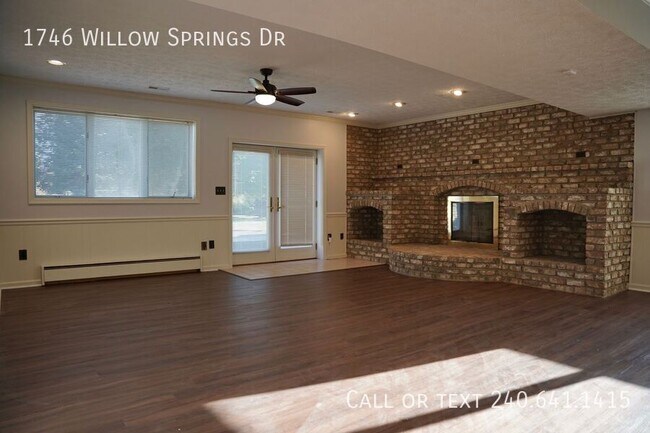 Building Photo - 1746 Willow Springs Dr