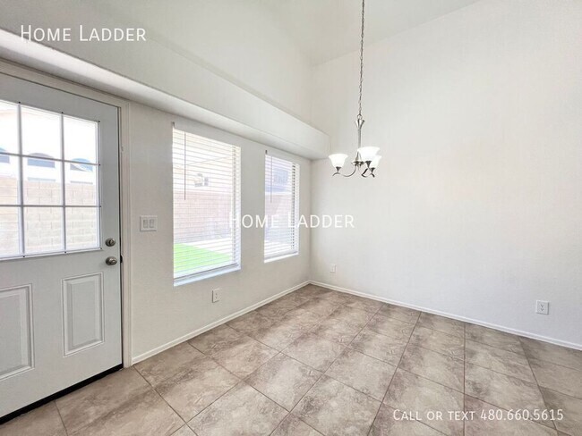 Building Photo - 753 E Whitten St
