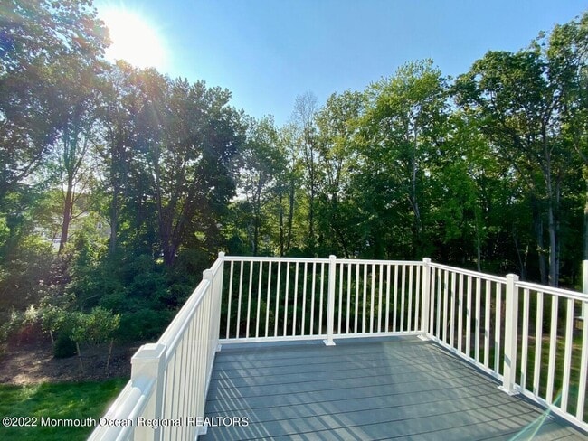 Building Photo - 102 Arose Ln