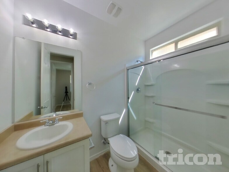 Building Photo - 4122 W Federal Way