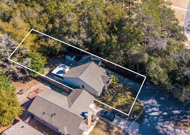 Building Photo - 206 Esmond Ct